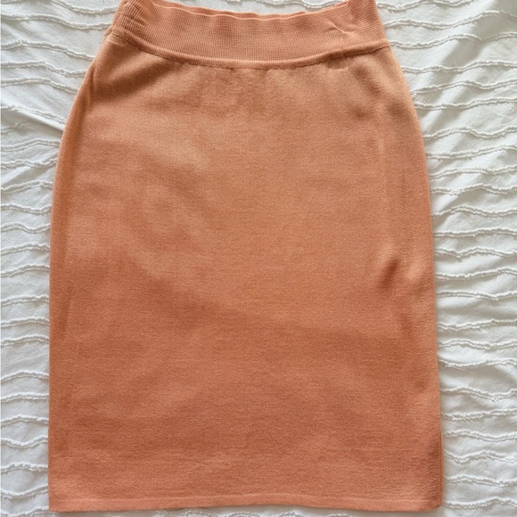 Celine vintage pencil skirt in peach Size 45 - Picture 2 of 3
